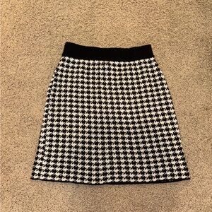 Kenar Black and White A-Line Houndstooth Skirt